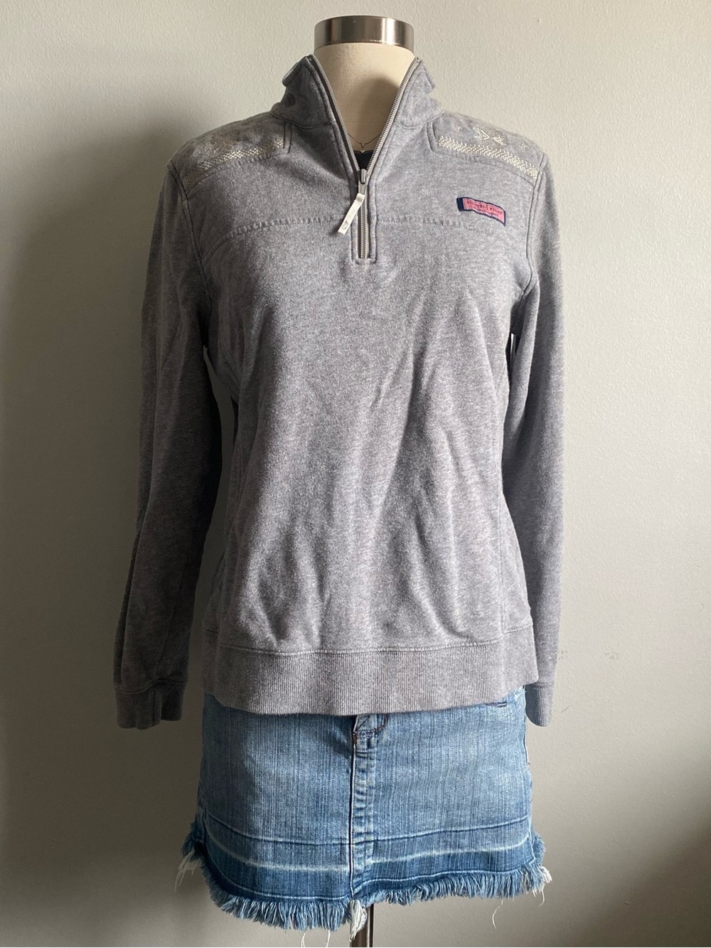 Vineyard Vines Gray embroidered zip up sweatshirt